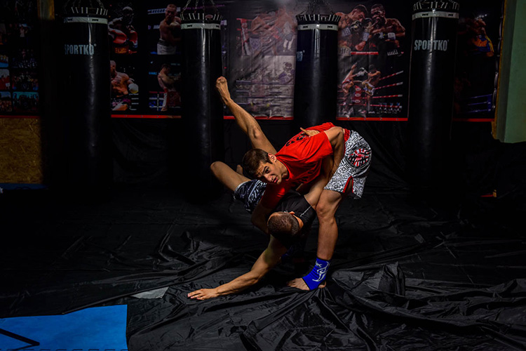 Рукопашный бой или боевое самбо